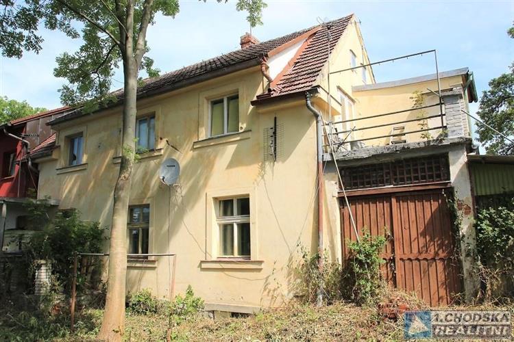 Obrázek nabídkyRodinný dům s garáží a zahradou 520 m2 v atraktivní lokalitě Domažlic.