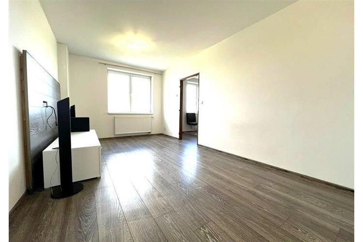 Byt nájem 1+1  Dom. 290326 č.4.jpg