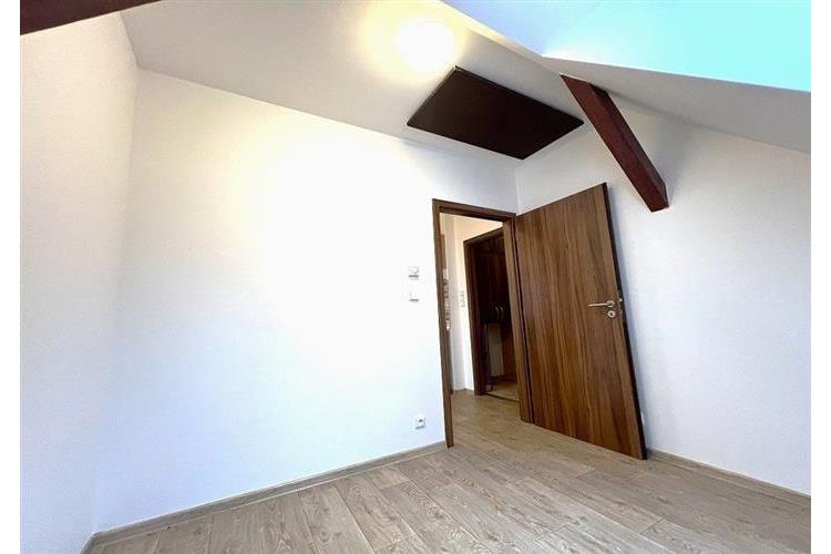 Byt č. 3 2KK nájem Stafiko Nám 133 2025 č.10.JPG