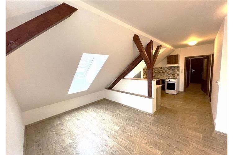 Byt č. 3 2KK nájem Stafiko Nám 133 2025 č.1.JPG