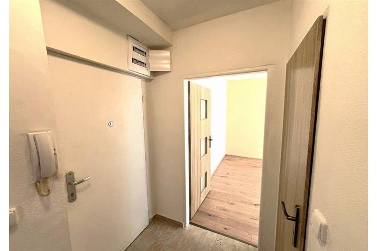 Byt 2KK nájem Z. nagy - Dom. č.18.jpg