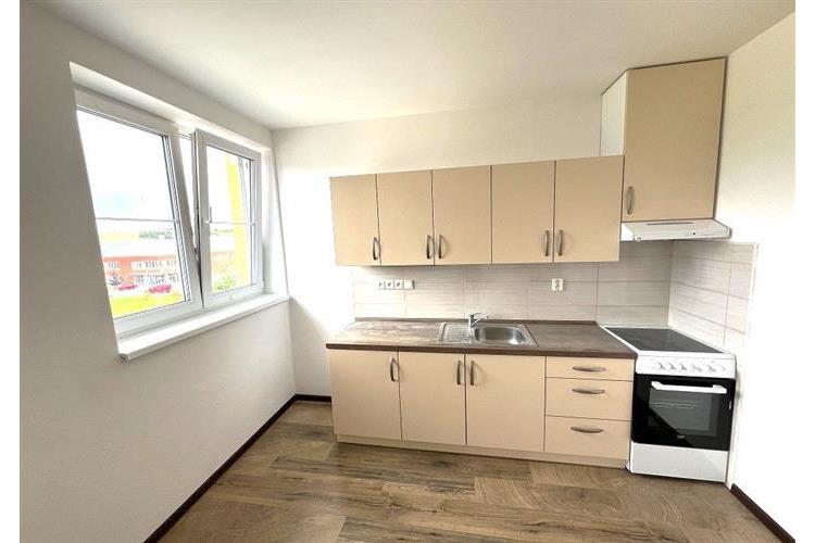 Byt 3KK č.1 Stafiko III.NP 290826 č (7).JPG