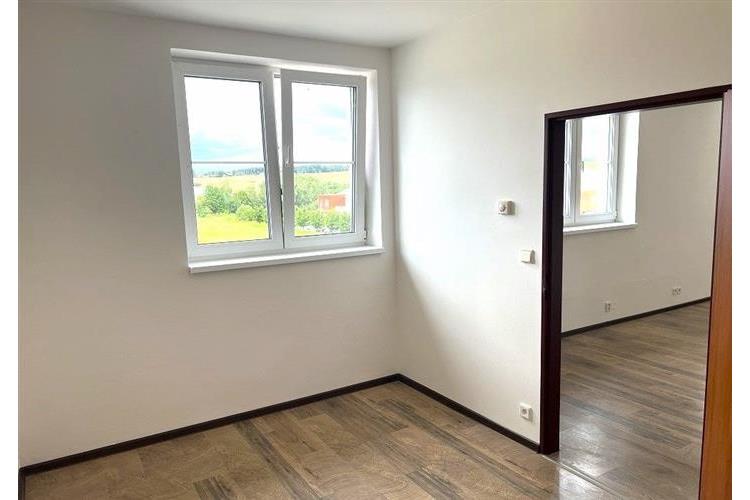 Byt 3KK č.1 Stafiko III.NP 290826 č (9).JPG