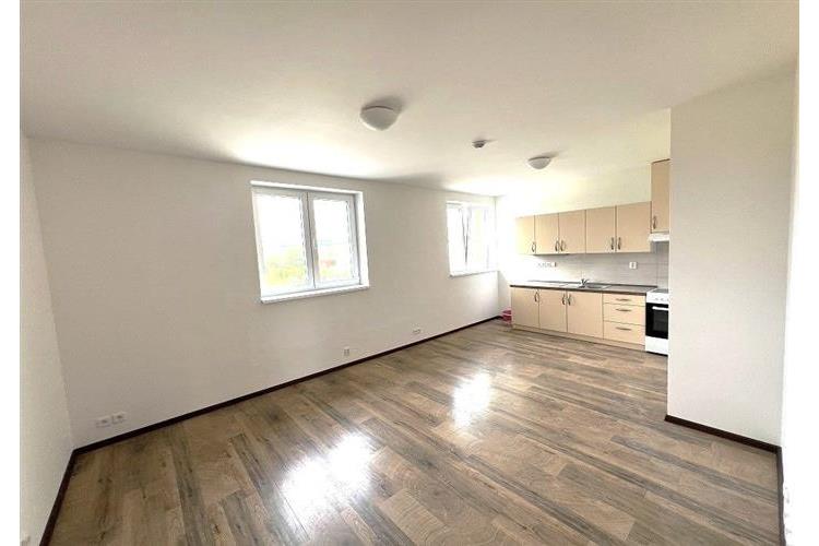 Byt 3KK č.1 Stafiko III.NP 290826 č (4).JPG