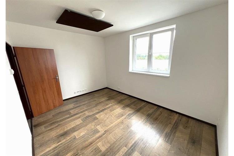 Byt 3KK č.1 Stafiko III.NP 290826 č (11).JPG