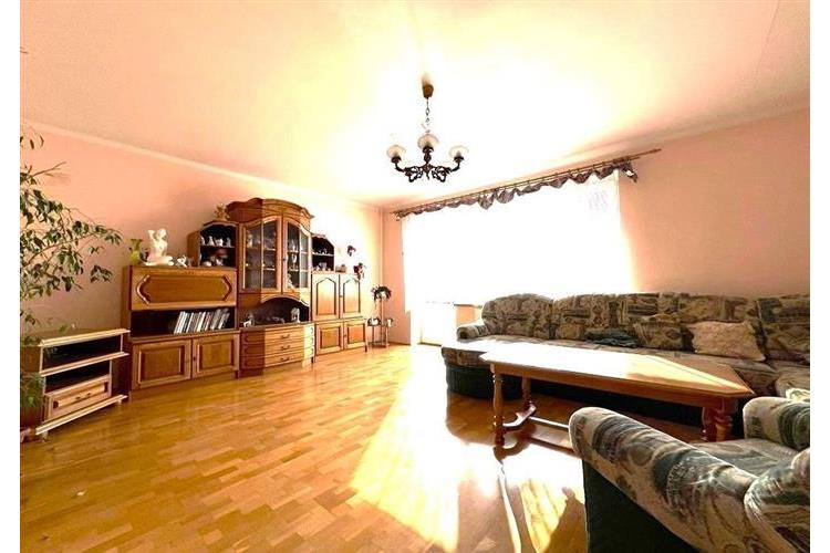 Byt 3+1 nájem Dom. Hradecký č.4.jpg