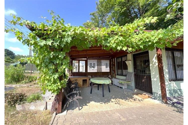 zahrada Dom p. Černá 294426 č.17.jpg