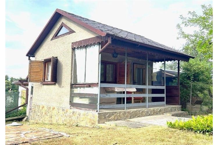 zahrada s chatkou Dom. Špotákovi č.9.jpg