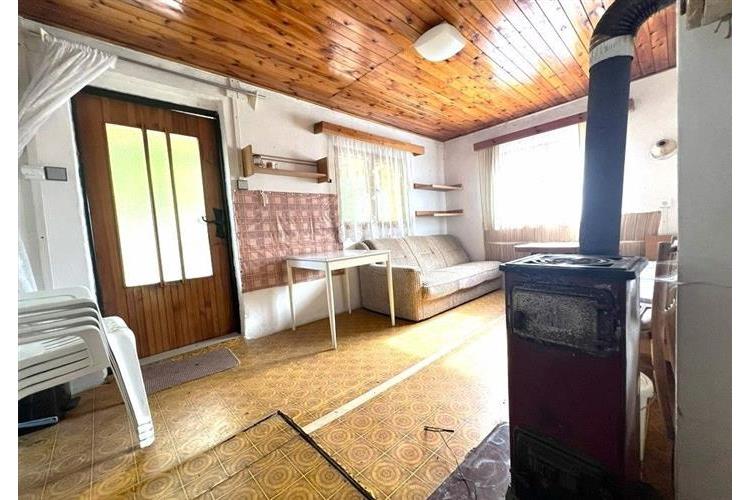 zahrada s chatkou Dom. Špotákovi č.17.jpg