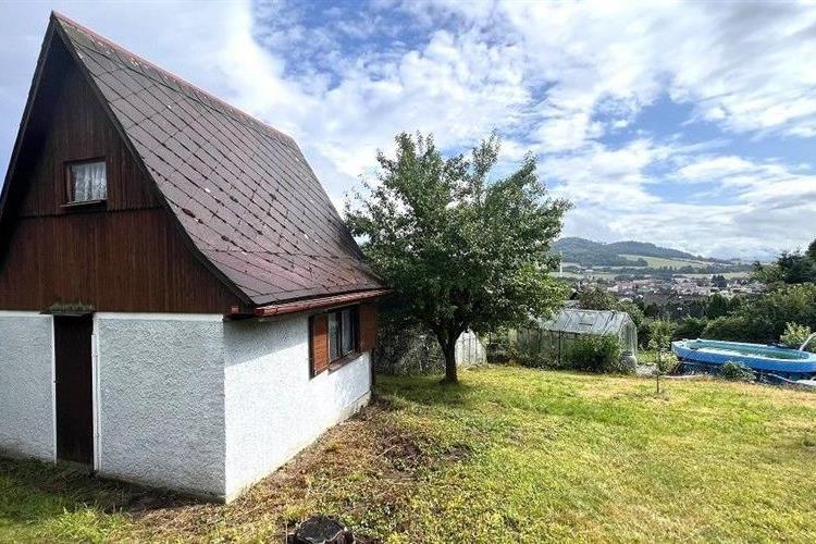 Chatka+zahrada Kdyně Bejvl. č.6.JPG