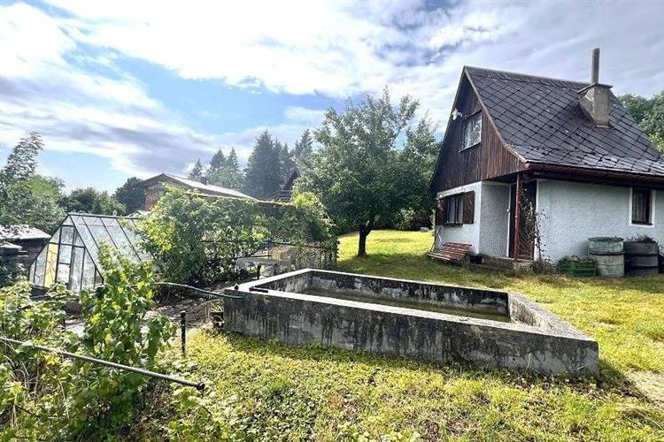 Chatka+zahrada Kdyně Bejvl. č.8.JPG