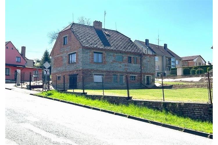 RD+pozemky Dom. Milotov Forst č.9.jpg