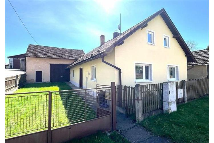 RD Tlumačov - Jungovi č.1.jpg