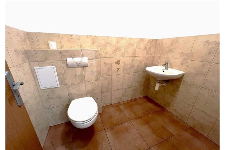 Nájem. kom. Heldovna Dom. 280425 č.9.JPG