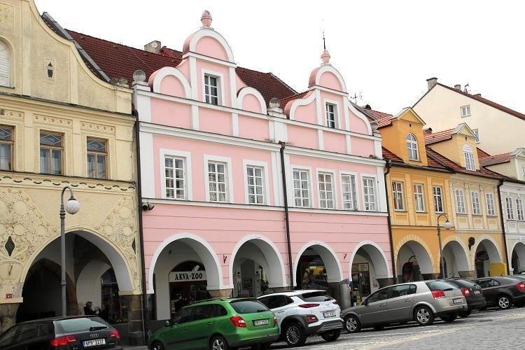 Kom. prost Švíglerovi - baar. č.20.JPG