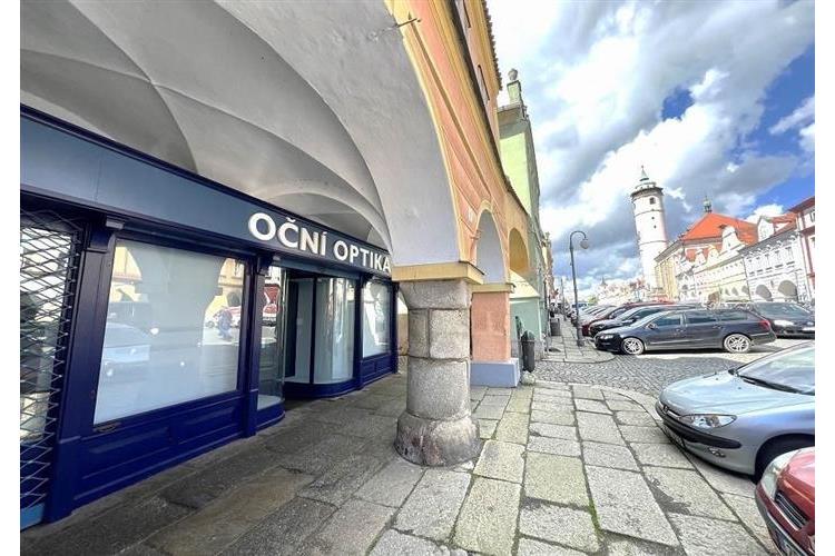 Kom. prostor nám. Dom. P. 275524 č.21.JPG