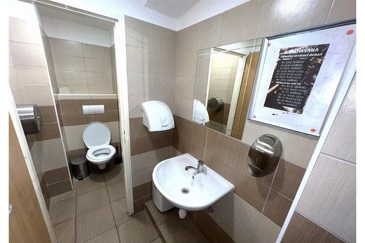 Nájem-Bar Husův dům A. Hikl 280325 č.19.JPG