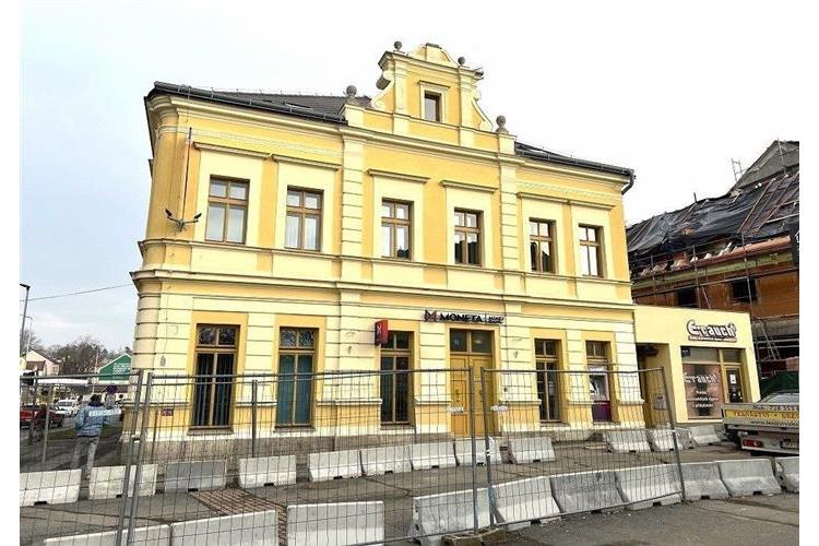 Nájem-Bar Husův dům A. Hikl 280325 č.3.JPG