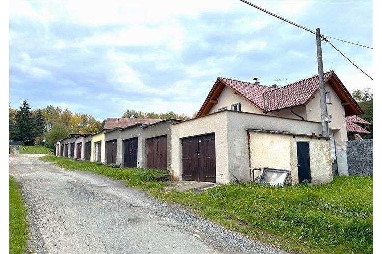 Garáž Dom. Ing. Dufek  č.17.JPG