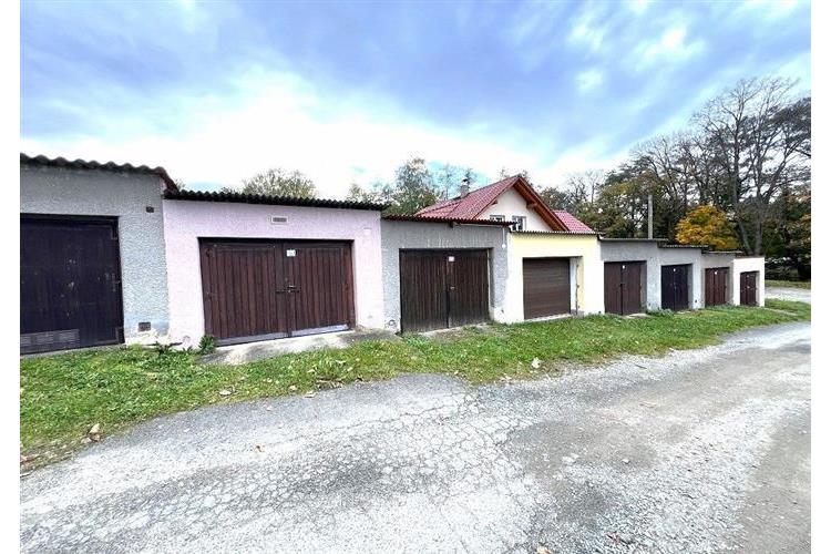 Garáž Dom. Ing. Dufek  č.16.JPG