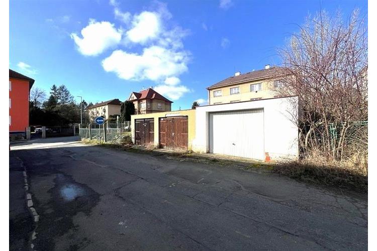 Garáž Domažlice Kohout č.13.jpg