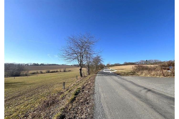 Pozemek Stráž II. 2300m p.Růžek č (18).JPG