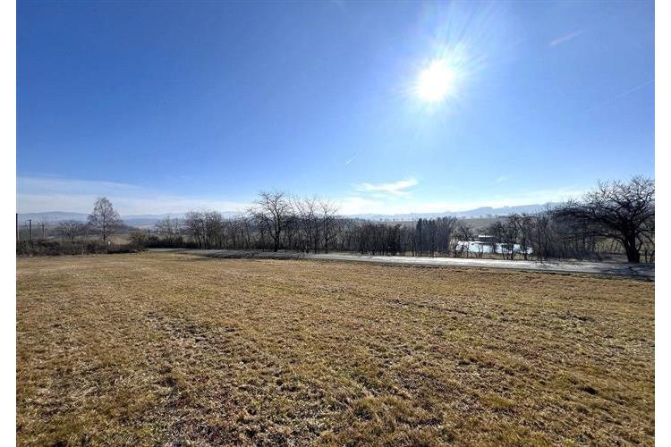 Pozemek Stráž II. 2300m p.Růžek č (16).JPG